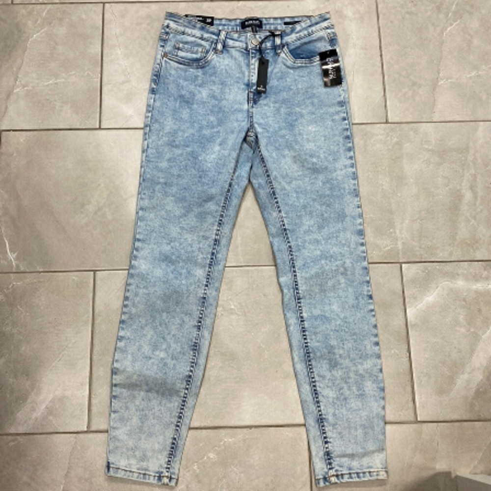 NWT BUFFALO David Bitton Acid Wash Mid Rise Skinny Jeans
